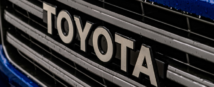 Toyota zainwestuje 6,4 mld USD w robotyzację fabryk