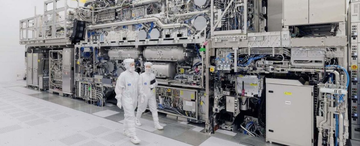 Chiny uruchomiły produkcję własnych maszyn DUV