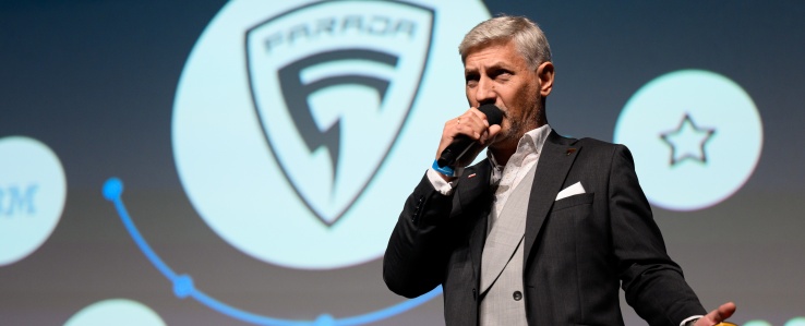 JRH przejmuje kontrolę nad Farada Group