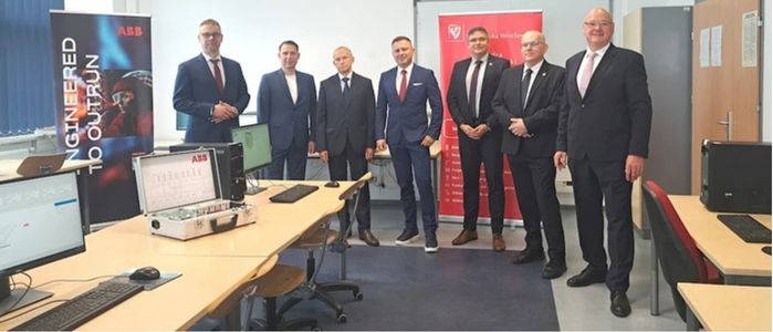 Przemysłowe systemy sterowania ABB trafiły do studentów Politechniki Wrocławskiej