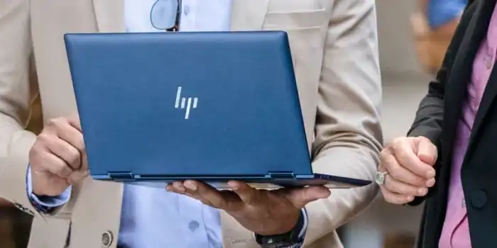 HP, Dell, Acer i Asus chcą skorzystać z chipów z Chin Kilku dużych producentów komputerów stacjonarnych i notebooków rozważa możliwość zwiększenia wykorzystania chipów pamięci z Chin w swoim sprzęcie - podała agencja Reutera. Powodem jest trwający kryzys dostaw modułów pamięci, który wywiera presję na łańcuchy dostaw i zmusza zespoły zakupowe do poszukiwania alternatyw.