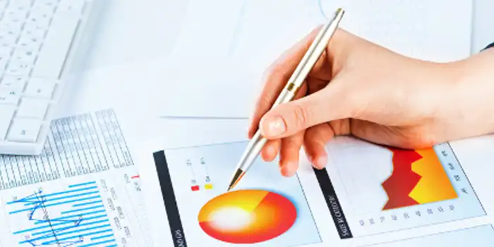 hand-pointing-to-financial-growth-chart