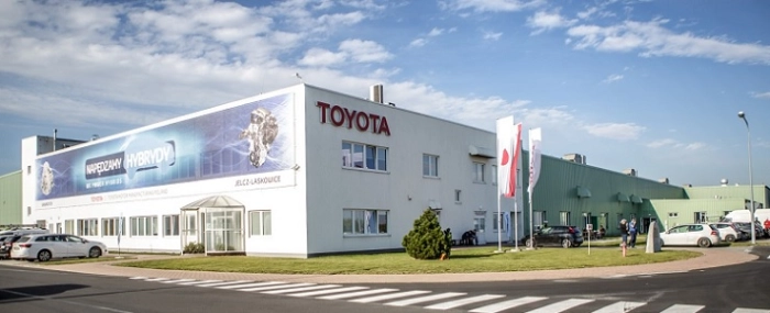 building-Poland-title2