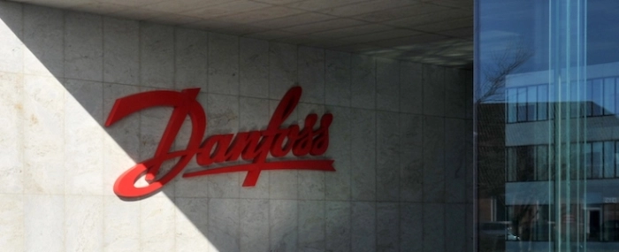 logo-on-building