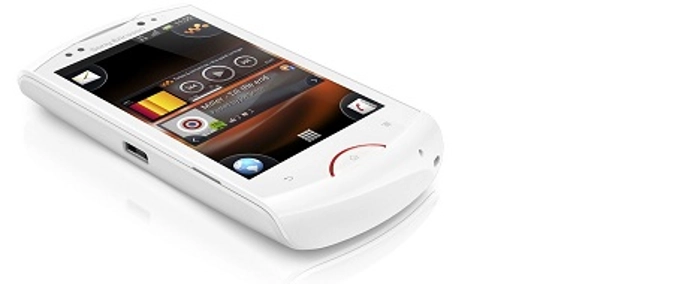 ericsson_livewithwalkman-l