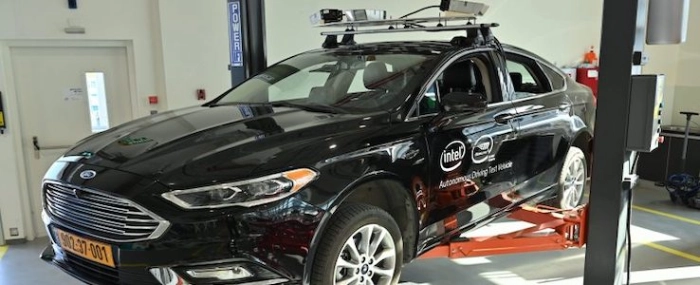 Mobileye-Drives-Autos-2-scaled