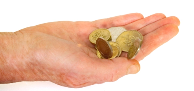 hand-giving-money