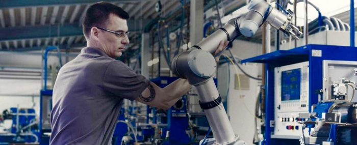 robot-arm-action