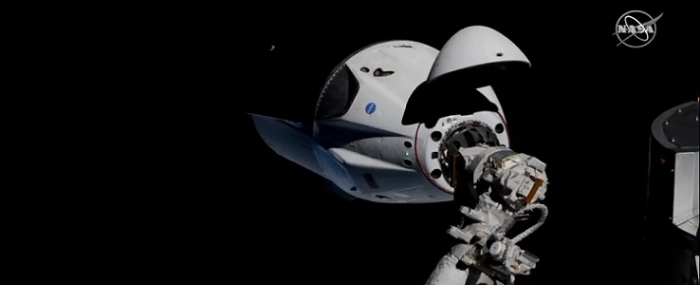 Dragon-Crew-ISS-docking-title