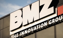 logo-on-building