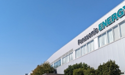 Office-Building-Nishikinohama-Japan
