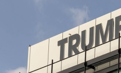 logo-on-building