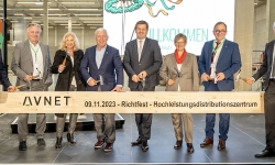 topping-out-ceremony-distribution-center-Bernburg
