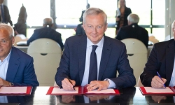 STMicroelectronics-gf-deal-signed
