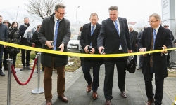 ribbon-cutting-poland-facility