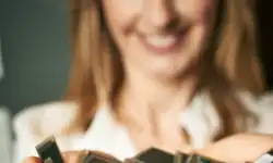 Olga-Malinkiewicz-with-products