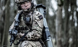 Soldier-with-AT4