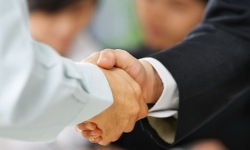 handshake-l