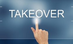 hand-press-on-takeover-button-on-website