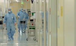 engineers-walkning