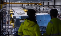 workers-in-factory