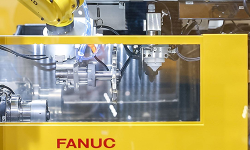 Robot-LR-Mate-200iD-loading-a-WireCut-EDM-machine