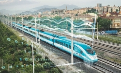 train-title