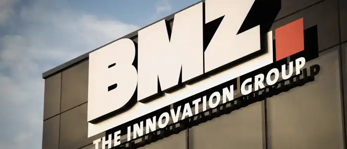 logo-on-building